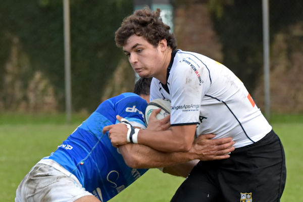 l'estremo bianconero Davide Vescovo