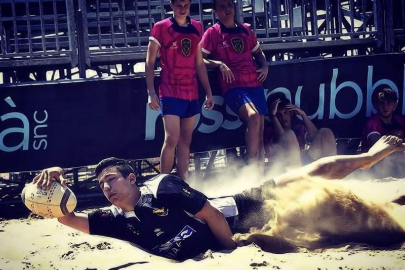 Matteo Toffolini impegnato con la Protezione Civile